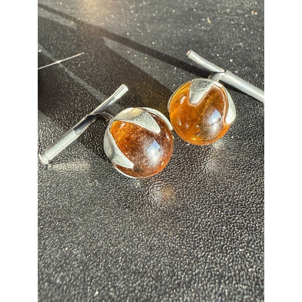 Vintage cabochon amber andSucces:iver-tone cuttlink.